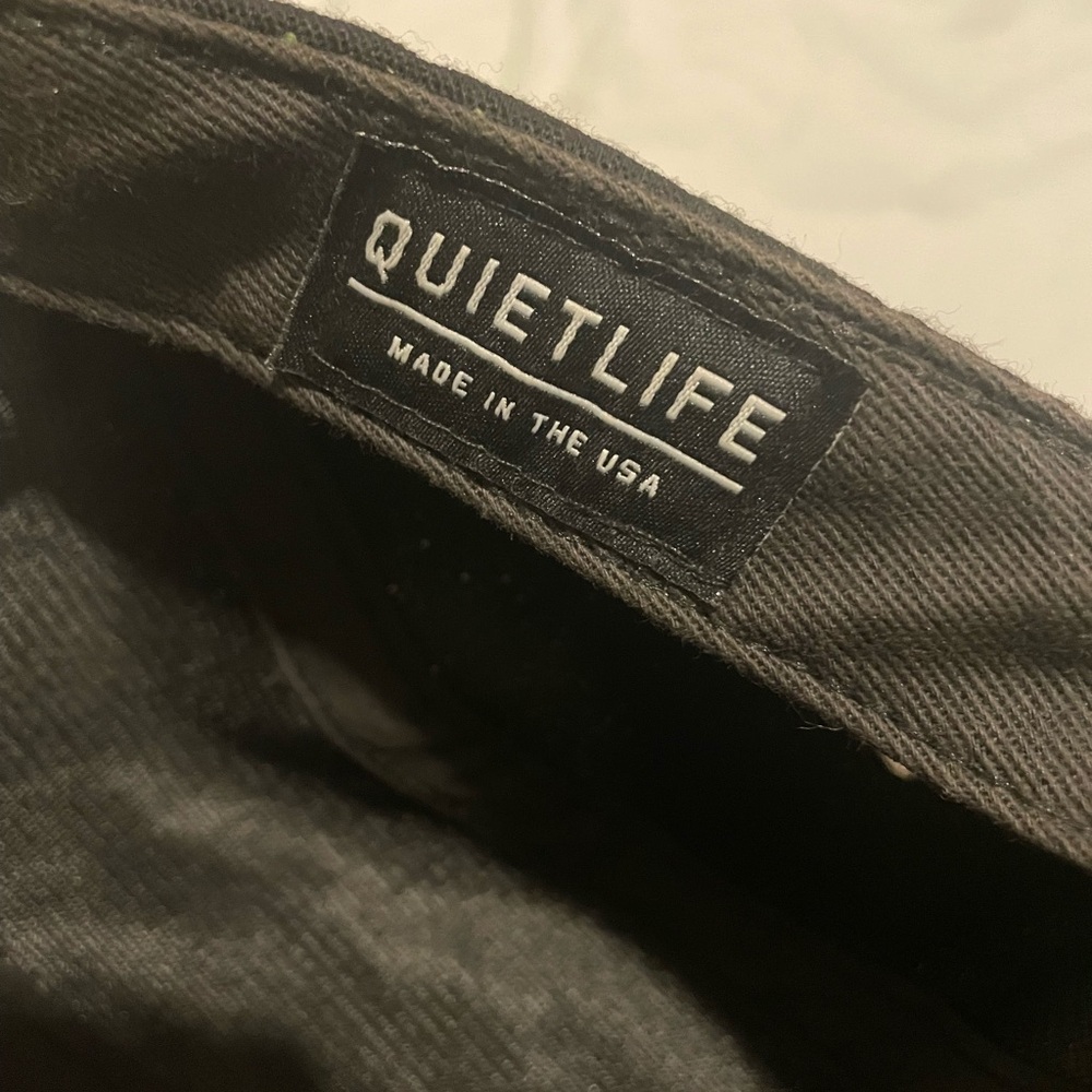 Black and Green Patterned Hat - image 5